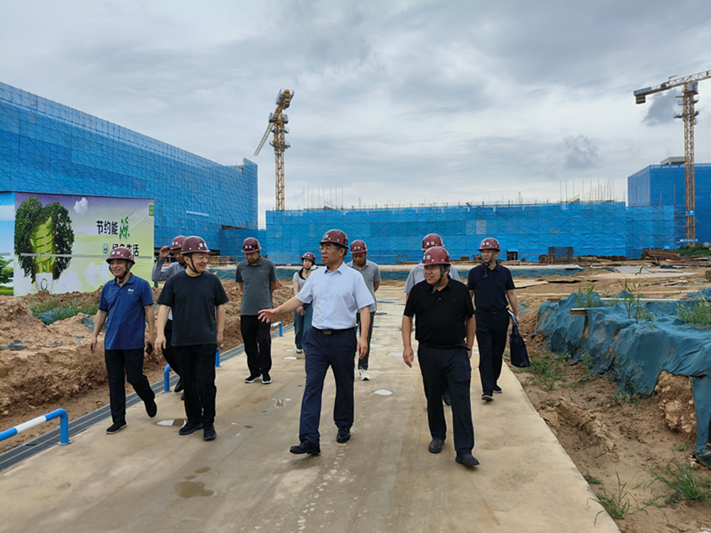 dcbox小金库官网党委书记、董事长汪洋到六十七高级中学项目调研项目建设工作